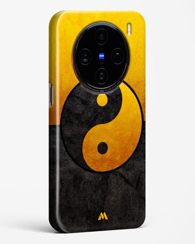 Yin Yang in Gold Hard Case Phone Cover (Vivo)