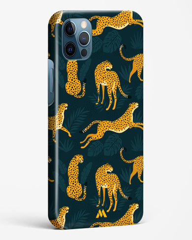 Cheetahs in the Wild Hard Case Phone Cover (Apple)