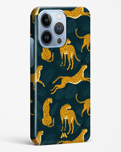 Cheetahs in the Wild Hard Case Phone Cover (Apple)