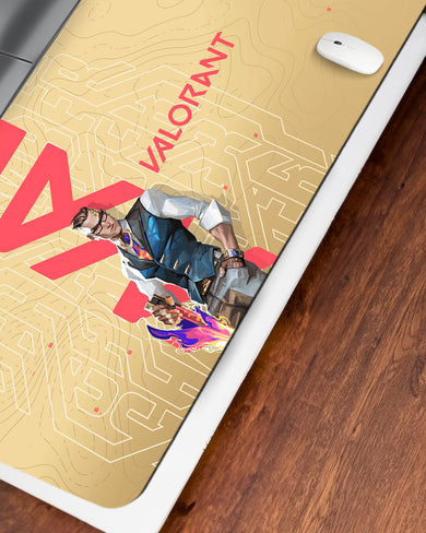 Valorant-Chamber Loves Gold Desk Mat