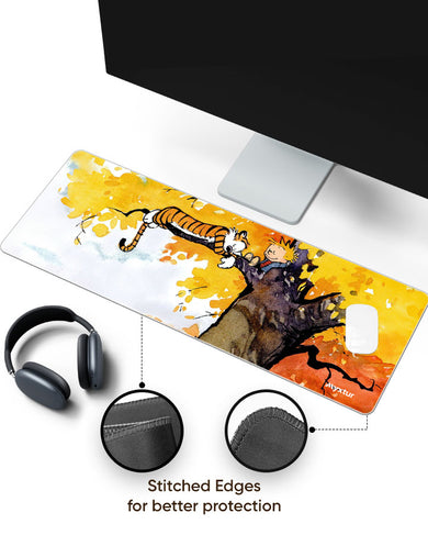 Calvin and Hobbes-Idyllic Life Panaroma Desk Mat