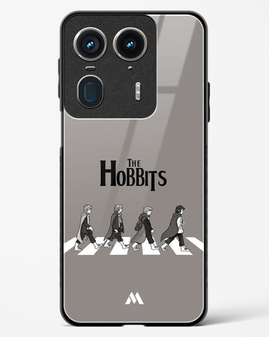 Hobbits at the Abbey Road Crossing Glass Case Phone Cover (Motorola)