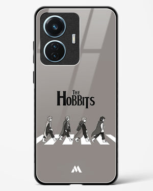 Hobbits at the Abbey Road Crossing Glass Case Phone Cover (Vivo)