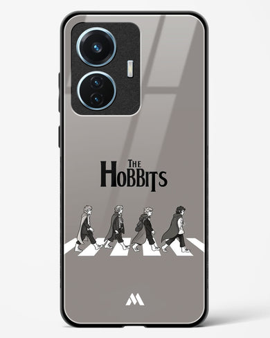 Hobbits at the Abbey Road Crossing Glass Case Phone Cover (Vivo)