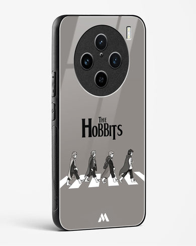 Hobbits at the Abbey Road Crossing Glass Case Phone Cover (Vivo)
