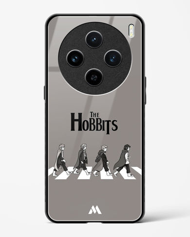 Hobbits at the Abbey Road Crossing Glass Case Phone Cover (Vivo)