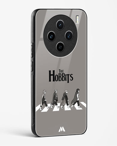 Hobbits at the Abbey Road Crossing Glass Case Phone Cover (Vivo)