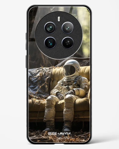 Space Couch Seclusion [BREATHE] Glass Case Phone Cover (Realme)