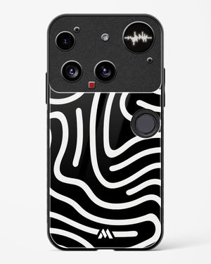 Monochrome Maze Glass Case Phone Cover (Nothing)