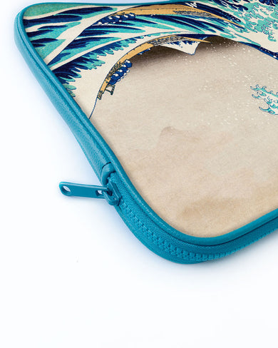 The Great Wave off Kanagawa [Katsushika Hokusai] MacBook / Laptop-Sleeve