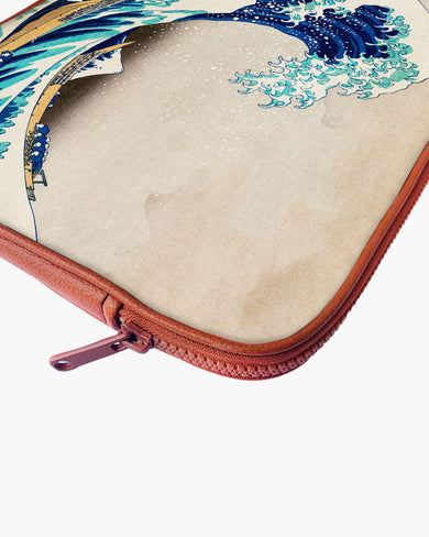 The Great Wave off Kanagawa [Katsushika Hokusai] MacBook / Laptop Sleeve