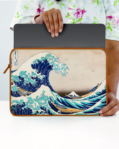 The Great Wave off Kanagawa [Katsushika Hokusai] MacBook / Laptop Sleeve
