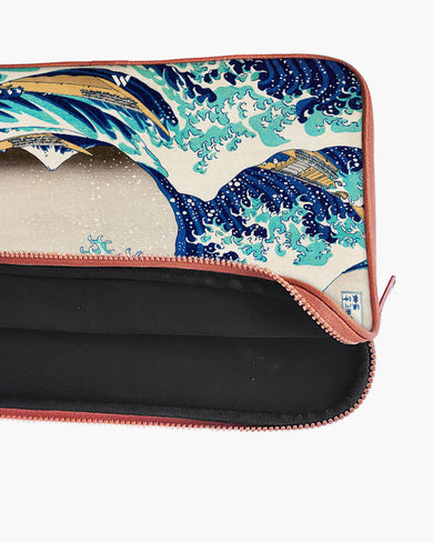 The Great Wave off Kanagawa [Katsushika Hokusai] MacBook / Laptop Sleeve