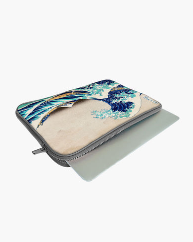 The Great Wave off Kanagawa [Katsushika Hokusai] MacBook / Laptop-Sleeve