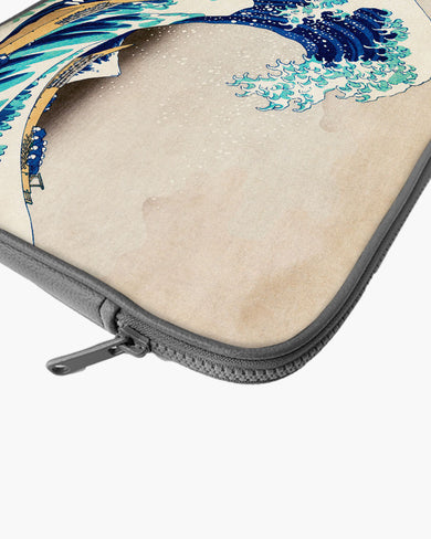 The Great Wave off Kanagawa [Katsushika Hokusai] MacBook / Laptop-Sleeve