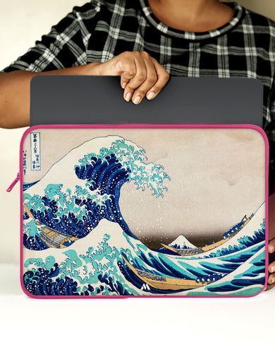 The Great Wave off Kanagawa [Katsushika Hokusai] MacBook / Laptop Sleeve