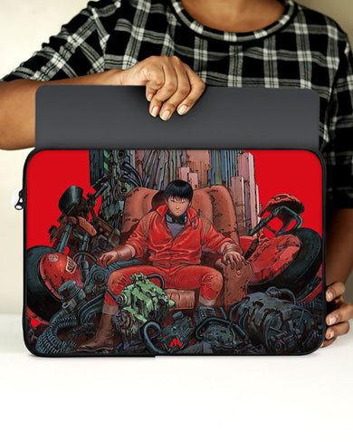 Akira - Uneasy Throne MacBook / Laptop-Sleeve