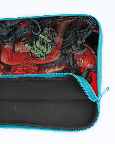 Akira - Uneasy Throne MacBook / Laptop-Sleeve