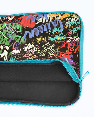 Graffiti-Walled MacBook / Laptop-Sleeve