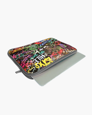 Graffiti-Walled MacBook / Laptop-Sleeve