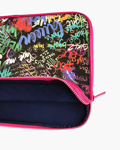 Graffiti-Walled MacBook / Laptop-Sleeve