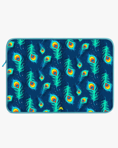 Peacock Feathered Night Sky MacBook / Laptop-Sleeve