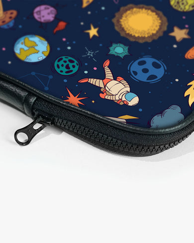 Space Frenzy MacBook / Laptop-Sleeve