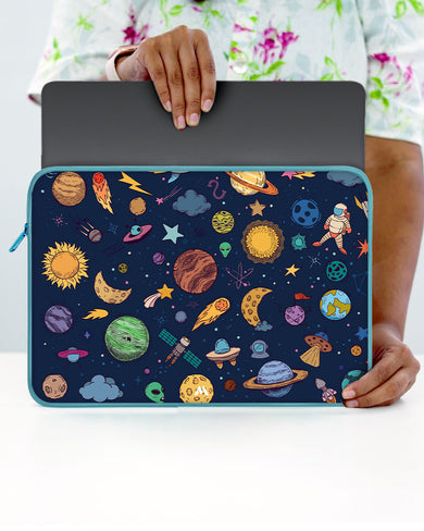 Space Frenzy MacBook / Laptop-Sleeve