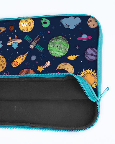 Space Frenzy MacBook / Laptop-Sleeve