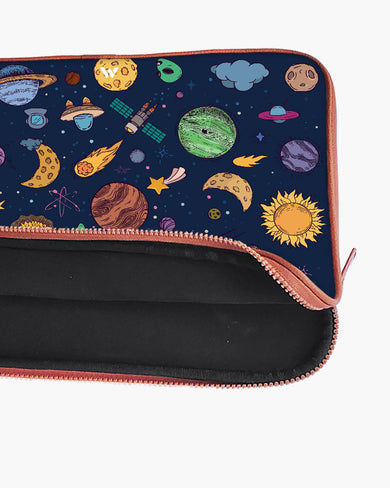 Space Frenzy MacBook / Laptop-Sleeve