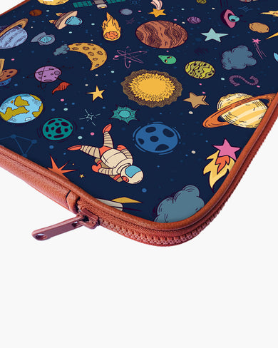 Space Frenzy MacBook / Laptop-Sleeve