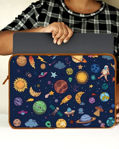 Space Frenzy MacBook / Laptop-Sleeve