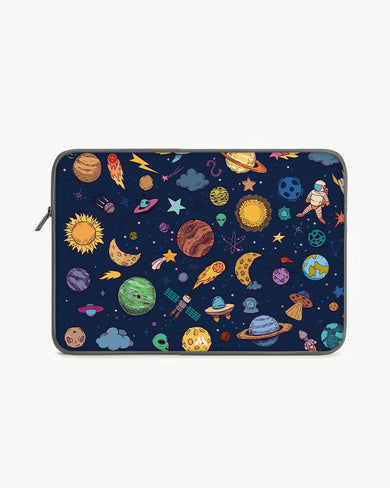 Space Frenzy MacBook / Laptop-Sleeve