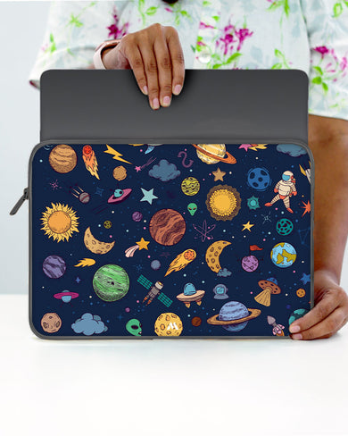 Space Frenzy MacBook / Laptop-Sleeve