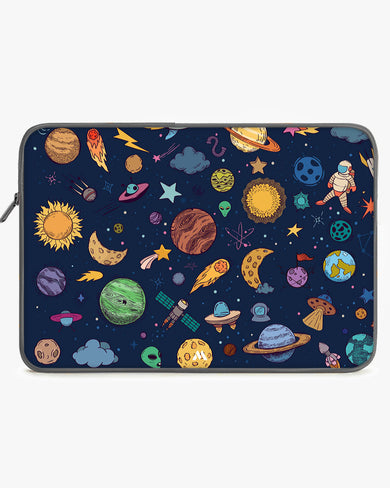 Space Frenzy MacBook / Laptop-Sleeve