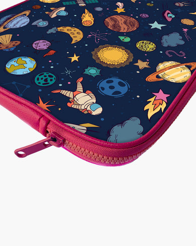 Space Frenzy MacBook / Laptop-Sleeve