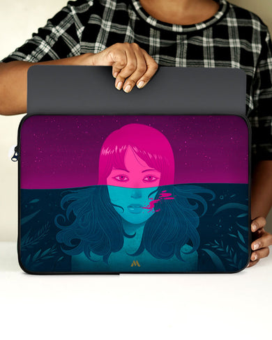 Under the Surface MacBook / Laptop-Sleeve