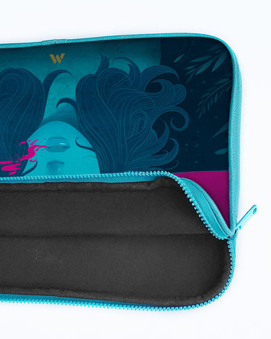 Under the Surface MacBook / Laptop-Sleeve