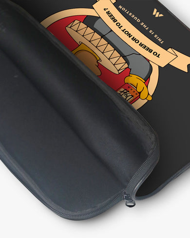 To Beer or Not to Beer MacBook / Laptop-Sleeve
