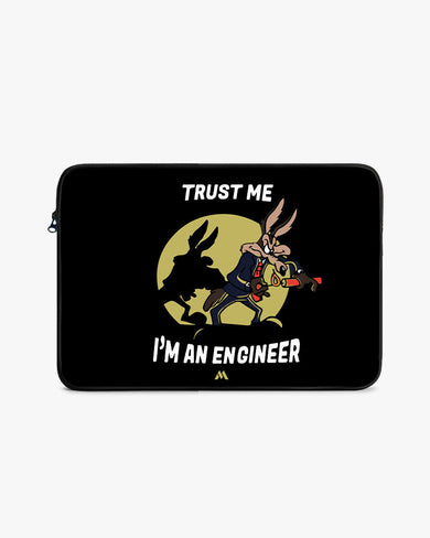 Trust The Engineer MacBook / Laptop-Sleeve