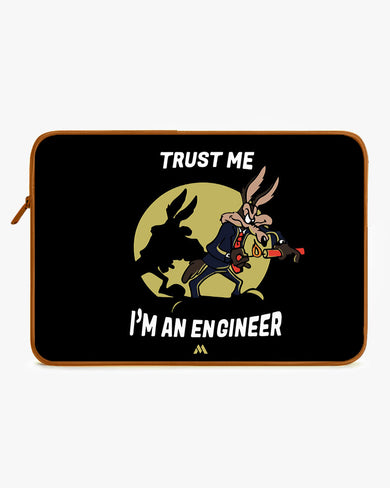 Trust The Engineer MacBook / Laptop-Sleeve