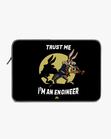 Trust The Engineer MacBook / Laptop-Sleeve