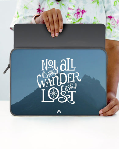 LOTR-Not All Who Wander Are Lost MacBook / Laptop-Sleeve