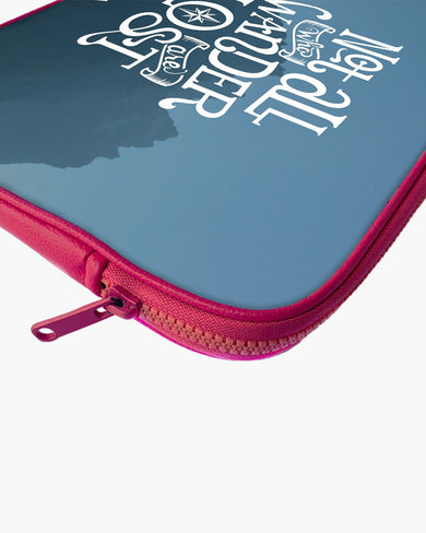 LOTR-Not All Who Wander Are Lost MacBook / Laptop Sleeve