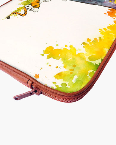 Calvin Hobbes Under Tree MacBook / Laptop-Sleeve