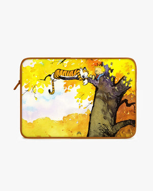 Calvin Hobbes Idyllic Life MacBook / Laptop-Sleeve