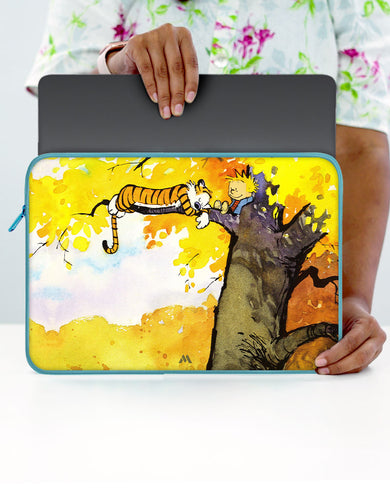 Calvin Hobbes Idyllic Life MacBook / Laptop Sleeve
