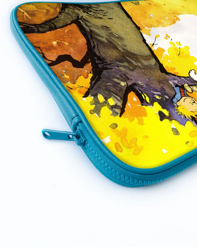 Calvin Hobbes Idyllic Life MacBook / Laptop Sleeve