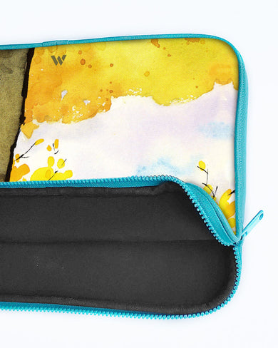 Calvin Hobbes Idyllic Life MacBook / Laptop Sleeve