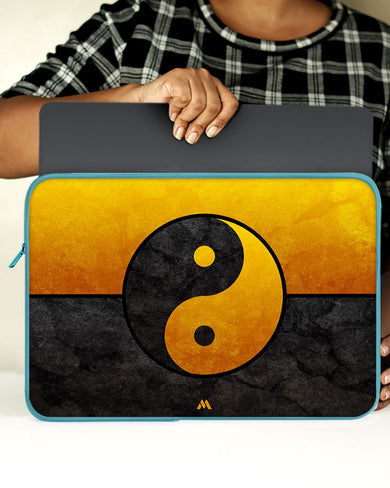 Yin-Yang in Gold MacBook / Laptop Sleeve